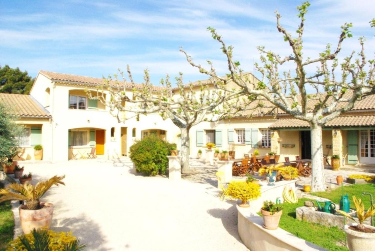 Le Mas De L'Amandier Saint-Saturnin-lès-Avignon Εξωτερικό φωτογραφία